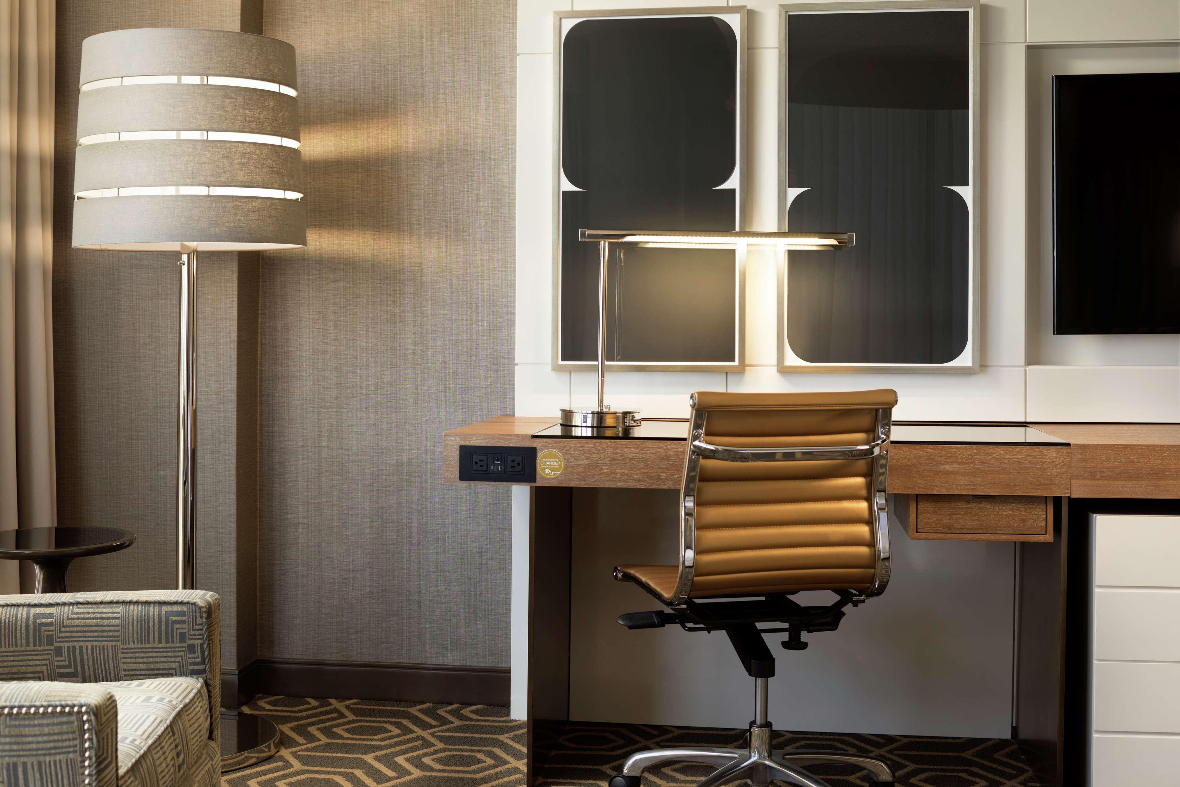 Doubletree By Hilton Hotel Dallas Campbell Centre Εξωτερικό φωτογραφία