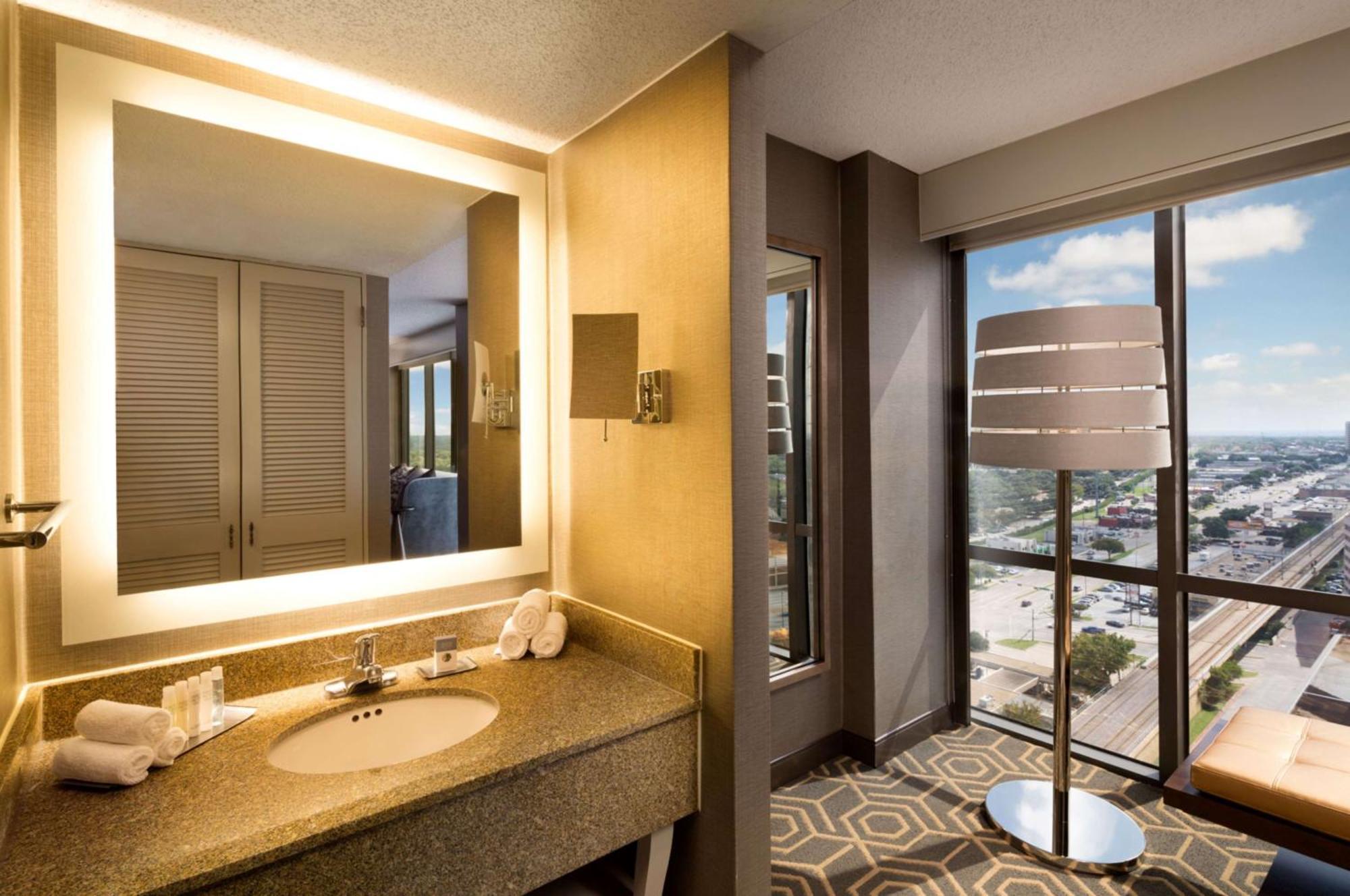 Doubletree By Hilton Hotel Dallas Campbell Centre Εξωτερικό φωτογραφία