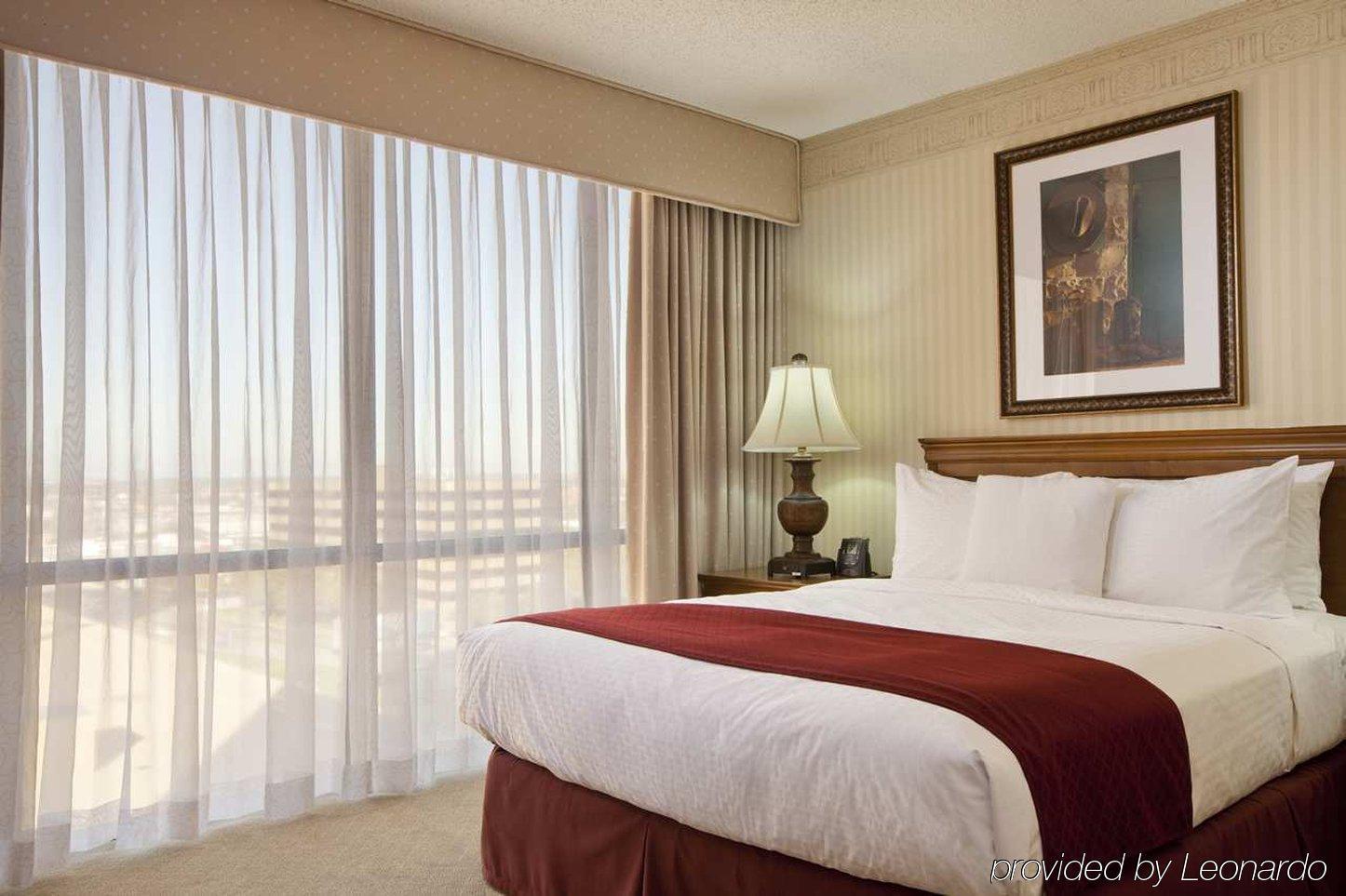 Doubletree By Hilton Hotel Dallas Campbell Centre Δωμάτιο φωτογραφία