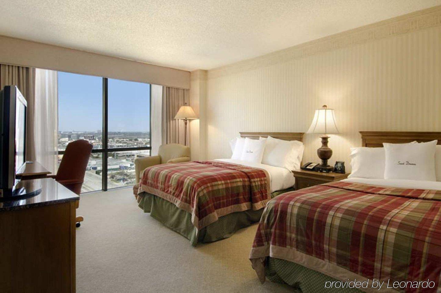 Doubletree By Hilton Hotel Dallas Campbell Centre Δωμάτιο φωτογραφία